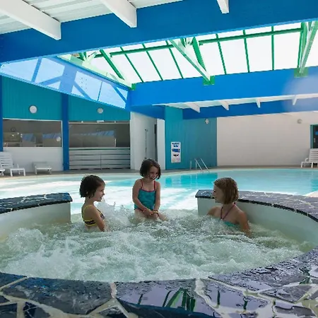 Mobil-home Confortable - 6 Pers. - Api-1-52-2256 * Saint-Hilaire-de-Riez