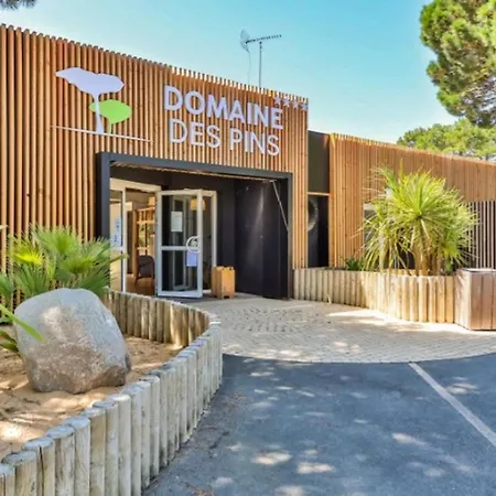 Campsite Mobil-home Confortable - 6 Pers. - Api-1-52-2256 Saint-Hilaire-de-Riez