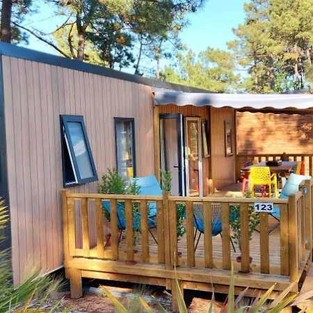 Mobil-home Confortable - 6 Pers. - Api-1-52-2256 Campsite